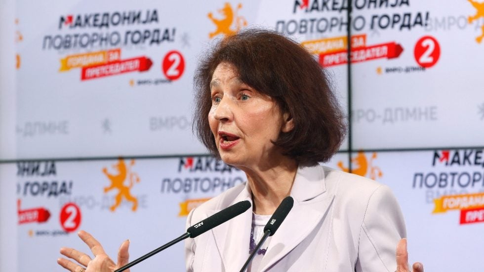 Η προεδρική υποψήφια του αντιπολιτευόμενου δεξιού-εθνικιστικού κόμματος VMRO-DPMNE, Γκορντάνα Σιλιάνοφσκα,